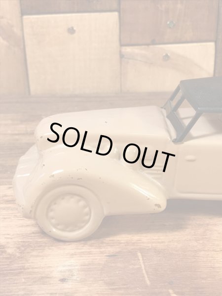 エイボンのオールドカーの60〜70年代ビンテージ香水瓶