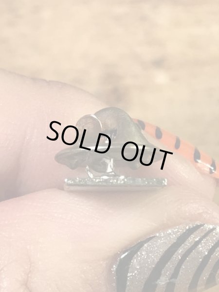 ドミノピザのロゴの90年代〜ビンテージピンバッジ