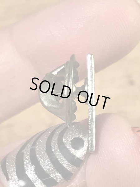 ドミノピザのロゴの90’s〜ヴィンテージピンズ