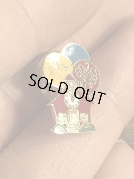 マクドナルドのバルーンと家の80年代〜ビンテージピンバッジ