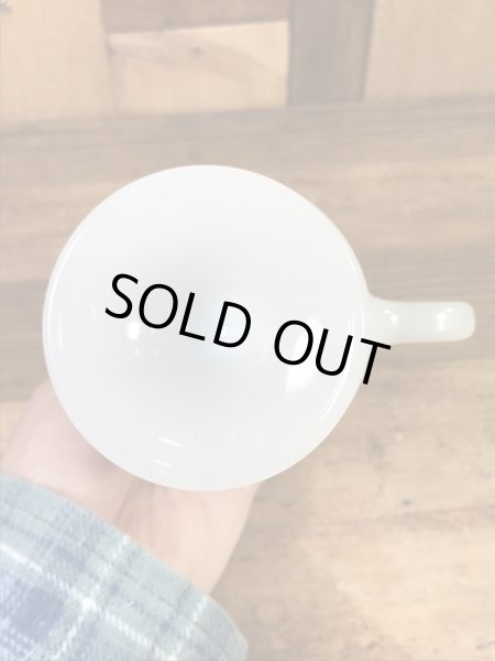 フェデラル社製のRenoの70’sヴィンテージミルクガラスマグ