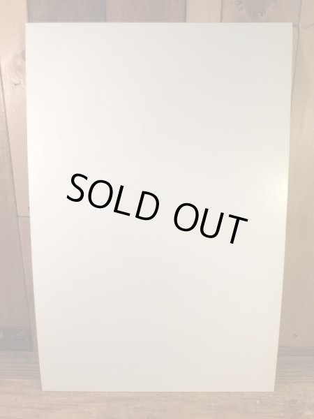 “Look Before You Leap!”のメッセージが書かれた70’sヴィンテージサインボード