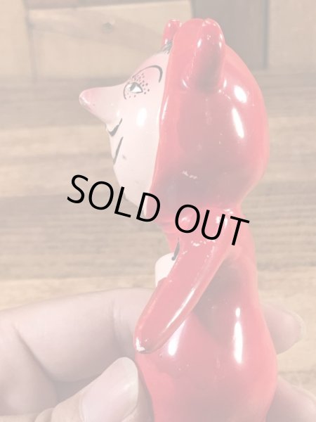 陶器製のレッドデビルの60年代ビンテージフィギュア