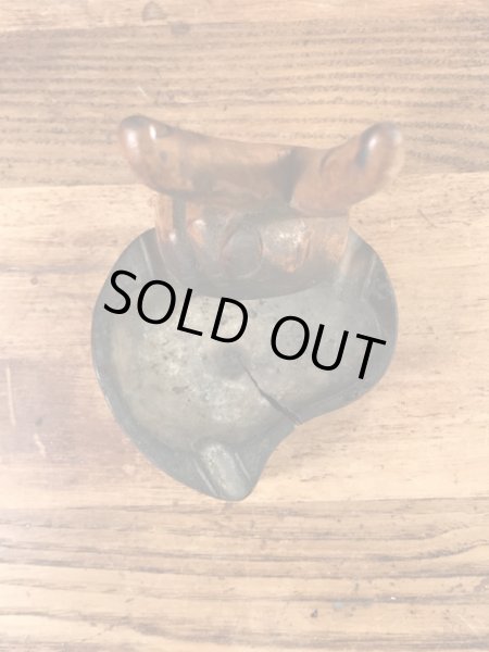 ピースサインの木彫りの70年代ビンテージ灰皿