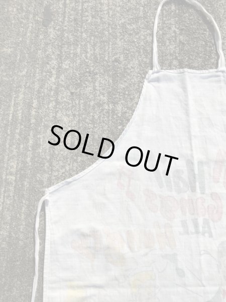 Hail Hail The Gangs All Hungryのメッセージが書かれたバーベキュー用の50年代ビンテージエプロン