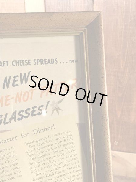 木製の額縁にクラフトチーズの広告が入った40’sヴィンテージ壁掛け