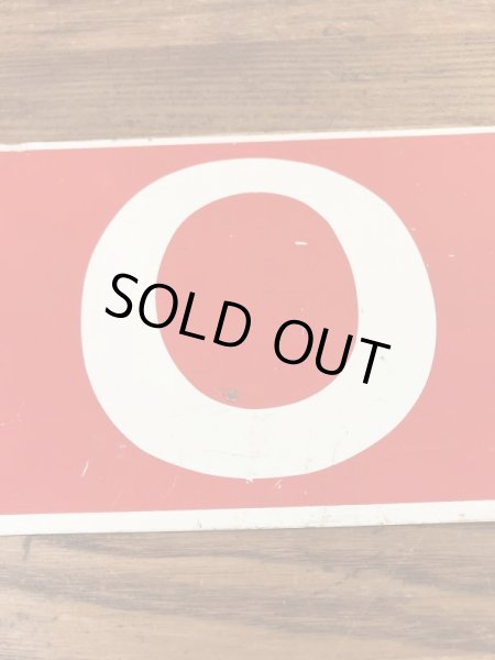 Soldと書かれた両面プリントの70’s〜ヴィンテージストアサイン