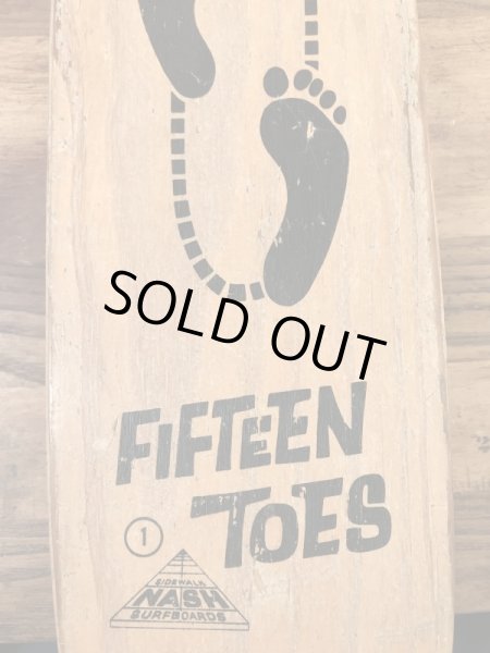 Nash社製のFifteen Toesの60’sヴィンテージウッドスケボー