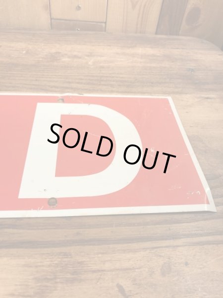 Soldと書かれた両面プリントの70’s〜ヴィンテージストアサイン