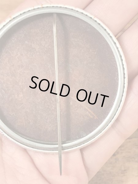 カレッジ物のイベントの50年代ビンテージ缶バッジ