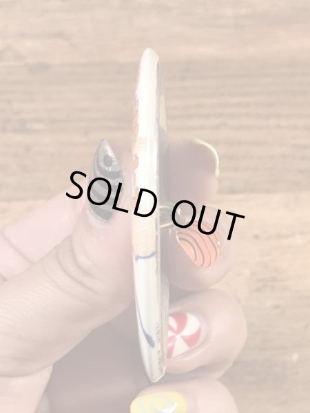 カレッジ物のイベントの70年代ビンテージ缶バッジ