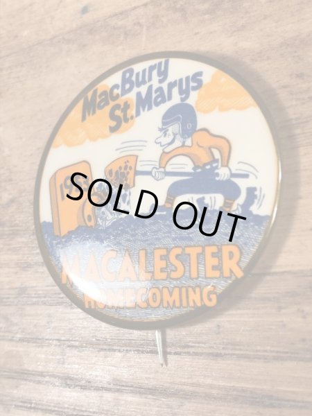 カレッジ物のイベントの50年代ビンテージ缶バッジ