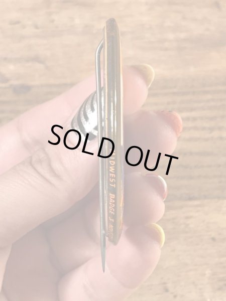 カレッジ物のイベントの50年代ビンテージ缶バッジ