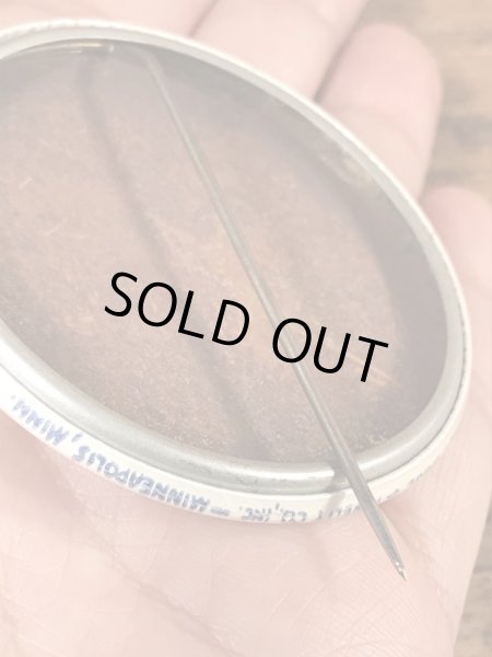 Macalester Colleggのイベント物の50’sヴィンテージ缶バッチ