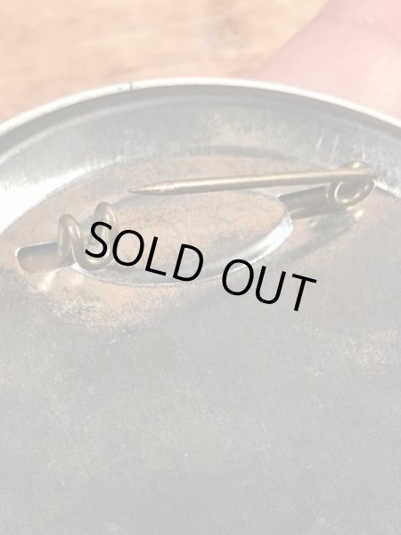 ハイスクール物のフットボールイベントの60年代ビンテージ缶バッジ