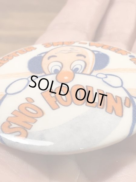 カレッジ物のイベントの70年代ビンテージ缶バッジ