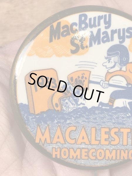 カレッジ物のイベントの50年代ビンテージ缶バッジ