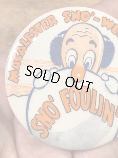 カレッジ物のイベントの70年代ビンテージ缶バッジ