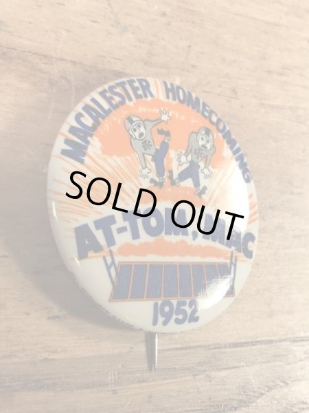 カレッジ物のイベントの50年代ビンテージ缶バッジ