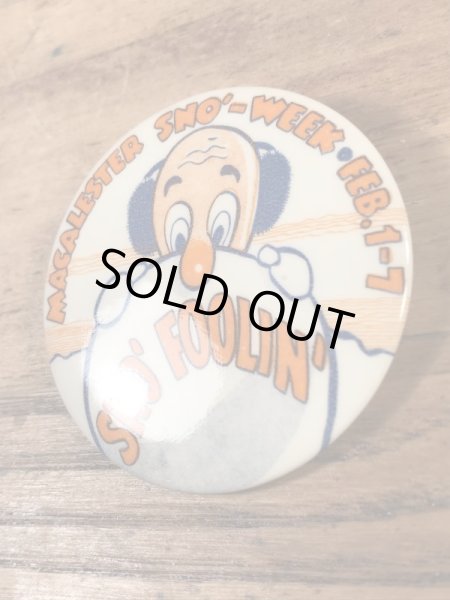 Macalester Colleggのイベント物の70’sヴィンテージ缶バッチ