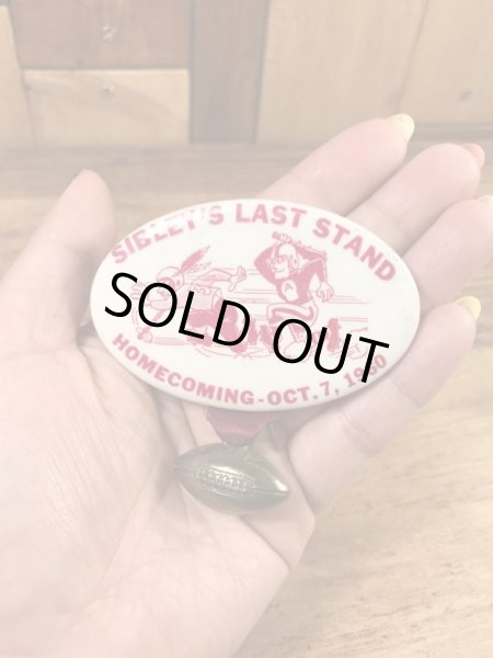 カレッジ物のフットボールイベントの60’sヴィンテージ缶バッチ