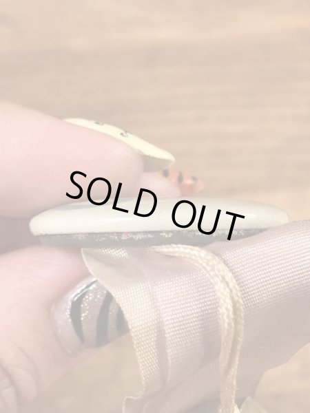 ユニバーシティ物のフットボール大会の40年代ビンテージ缶バッジ