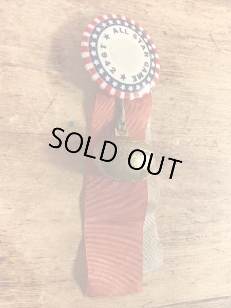 カレッジ物のフットボール大会の40年代ビンテージ缶バッジ