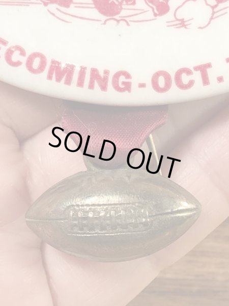 カレッジ物のフットボールイベントの60’sヴィンテージ缶バッチ