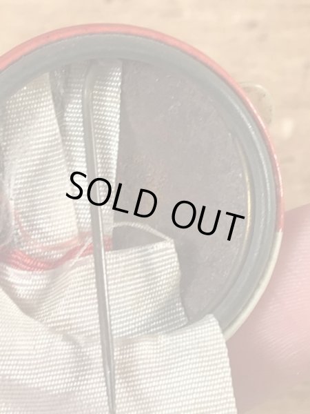 ユニバーシティ物のフットボール大会の40年代ビンテージ缶バッジ