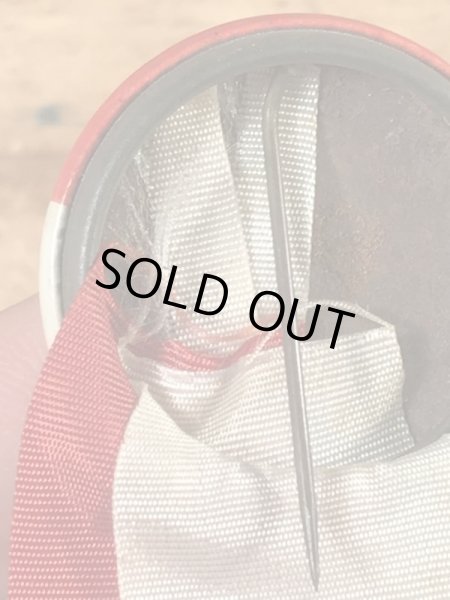 カレッジ物のフットボール大会の40’sヴィンテージ缶バッチ