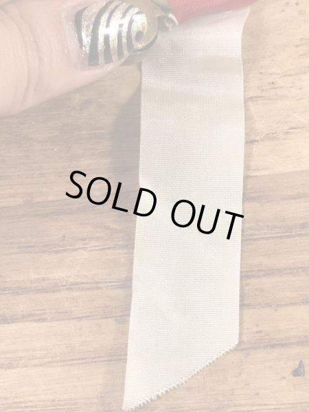 ユニバーシティ物のフットボール大会の40年代ビンテージ缶バッジ