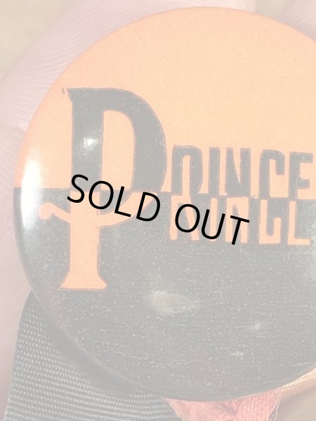 カレッジ物のフットボール大会の40年代ビンテージ缶バッジ