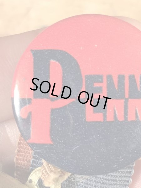 カレッジ物のフットボール大会の40’sヴィンテージ缶バッチ