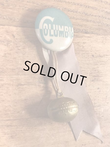 カレッジ物のフットボール大会の40’sヴィンテージ缶バッチ