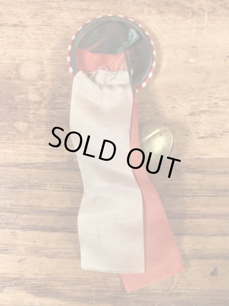 カレッジ物のフットボール大会の40’sヴィンテージ缶バッチ