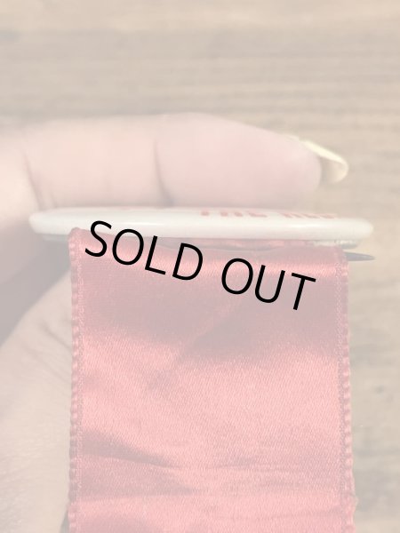 ユニバーシティ物のフットボールイベントの30’sヴィンテージ缶バッチ