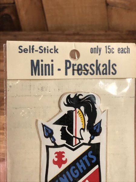 Impko社製のナイトの60年代ビンテージステッカー