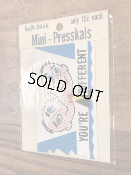 Impko社製のYou're Differentのメッセージが書かれた60’sヴィンテージデカール