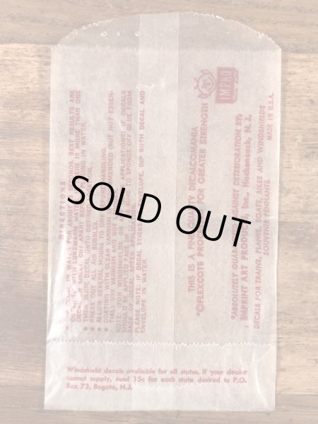 Impko社製の稲妻キャットの60年代ビンテージ水張りステッカー