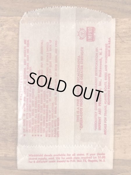 Impko社製のフロムアウタースペースの60年代ビンテージ水張りステッカー