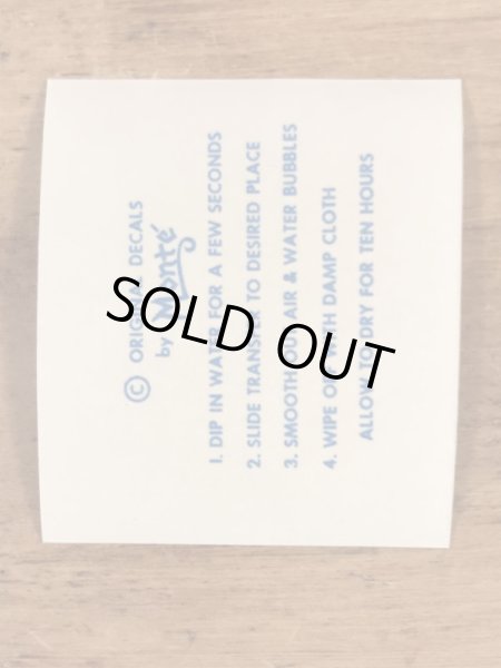 Monte社製のアアアアウチの50年代ビンテージ水張りステッカー