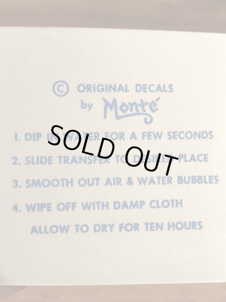 Monte社製のアアアアウチの50年代ビンテージ水張りステッカー