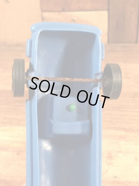 スピードレーサーのプラスチック製の50〜60年代ビンテージカートイ