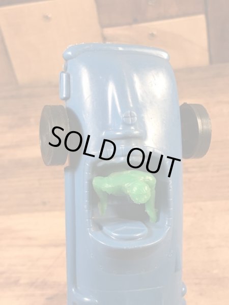 スピードレーサーのプラスチック製の50〜60年代ビンテージカートイ