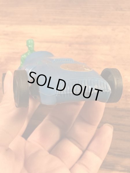 スピードレーサーのプラスチック製の50〜60年代ビンテージカートイ