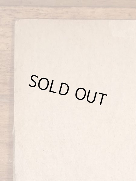 Zoe Mozertが描いたピンナップガールの40年代ビンテージカード