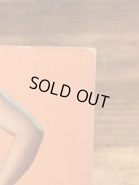 Earl Moranが描いたピンナップガールの40年代ビンテージカード