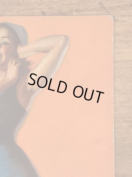 Up And Cunningのメッセージが書かれたピンナップガールの40’sヴィンテージカード