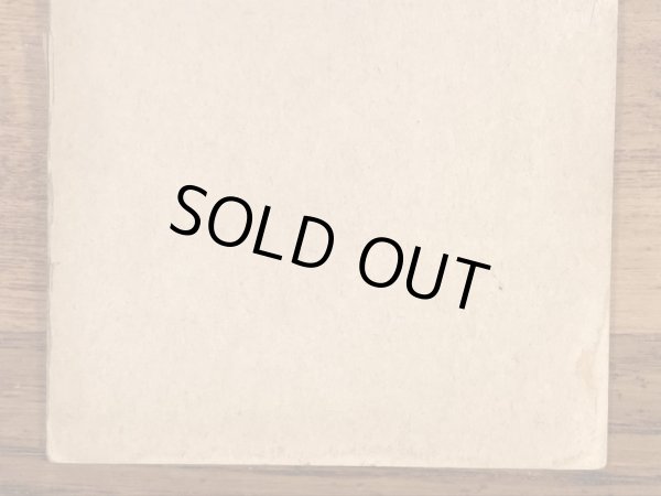 I Must Learn Where To Draw The Lineのメッセージが書かれたピンナップガールの40’sヴィンテージカード