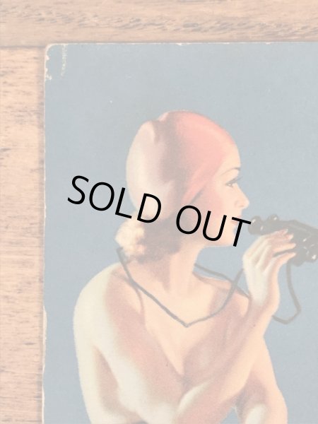 Earl Moranが描いたピンナップガールの40年代ビンテージカード